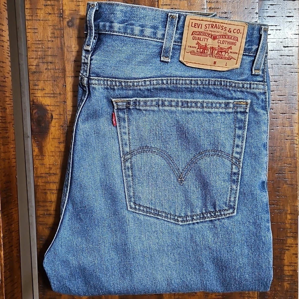 Levi's 516 Slim Straight Stonewash Mens Jeans 36x32 (Measure 36x31)